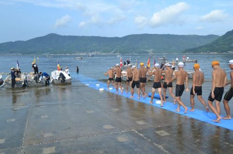 海上自衛隊　幹部候補生　約３００名が江田島湾を力泳【遠泳訓練】Ｎｏ2