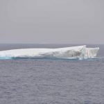 砕氷艦しらせ：第５８次南極地域観測協力 初めて見る氷山