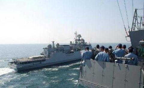 ２５次派遣海賊対処行動水上部隊 インド海軍との親善訓練及び交流